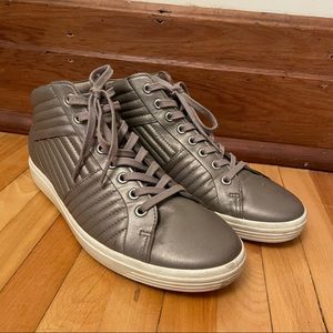 Ecco SOFT 7 silver sneaker boot sz 9
